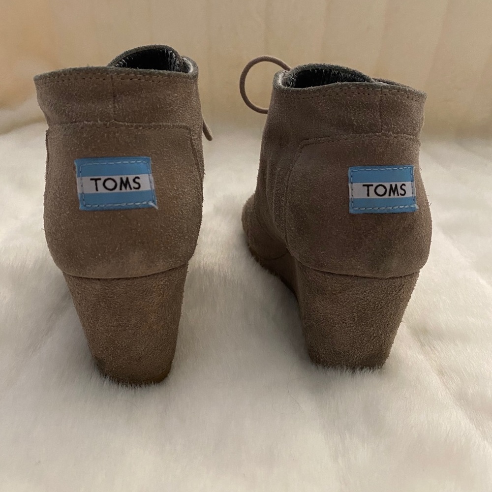 Toms Beige Suede Wedge Boots